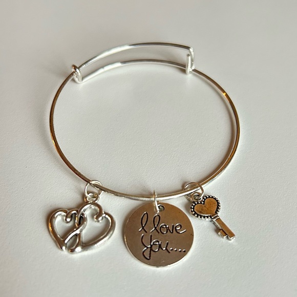 I love you bracelet ๐ - Picture 5 of 6